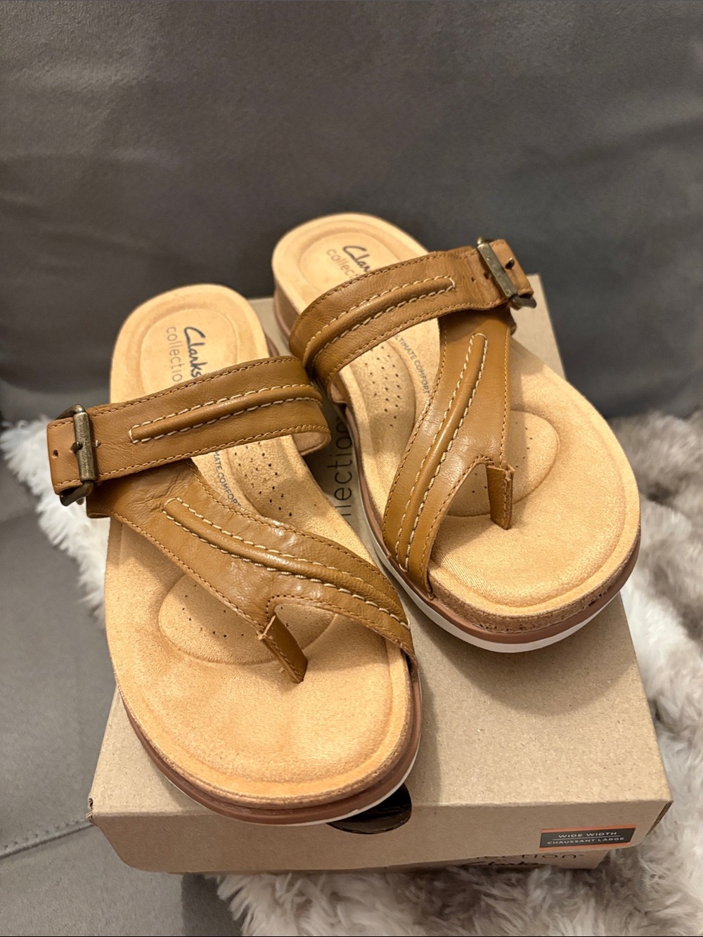 Clarks Brown Leather Thong Sandals with Buckle Size 7W